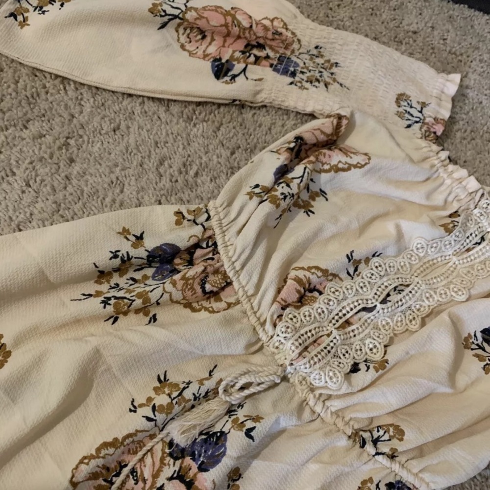 off shoulder floral dress with sleeves - Picture 4 of 9